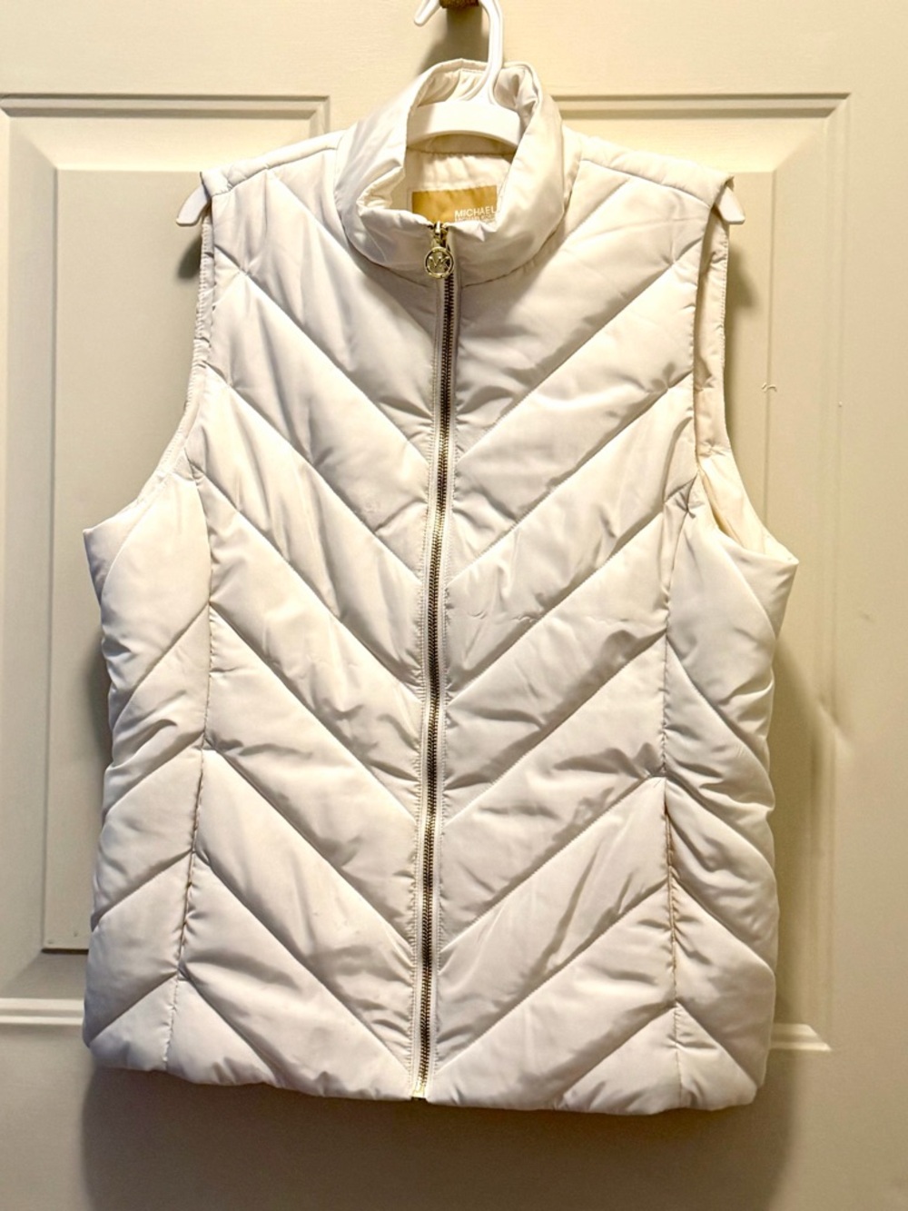 Michael Kors Women's White Quilted Puffer Vest. NWT